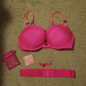 NWOT Victoria's Secret Push Up Bra